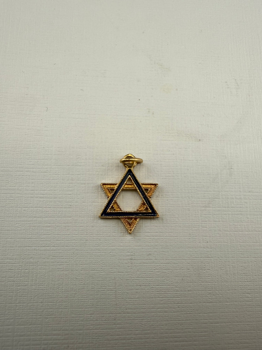 תליון מגן דוד אימייל כחול ואדום